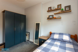 Bedroom- click for photo gallery